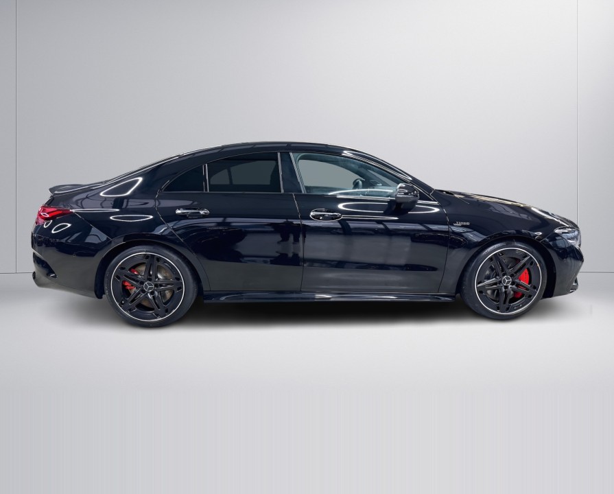 Mercedes-Benz CLA AMG 35 4MATIC (2)