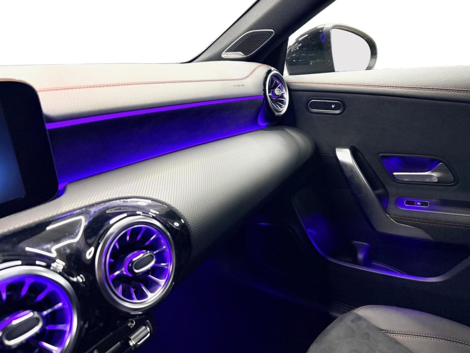 Mercedes-Benz CLA AMG 35 4MATIC - foto 15