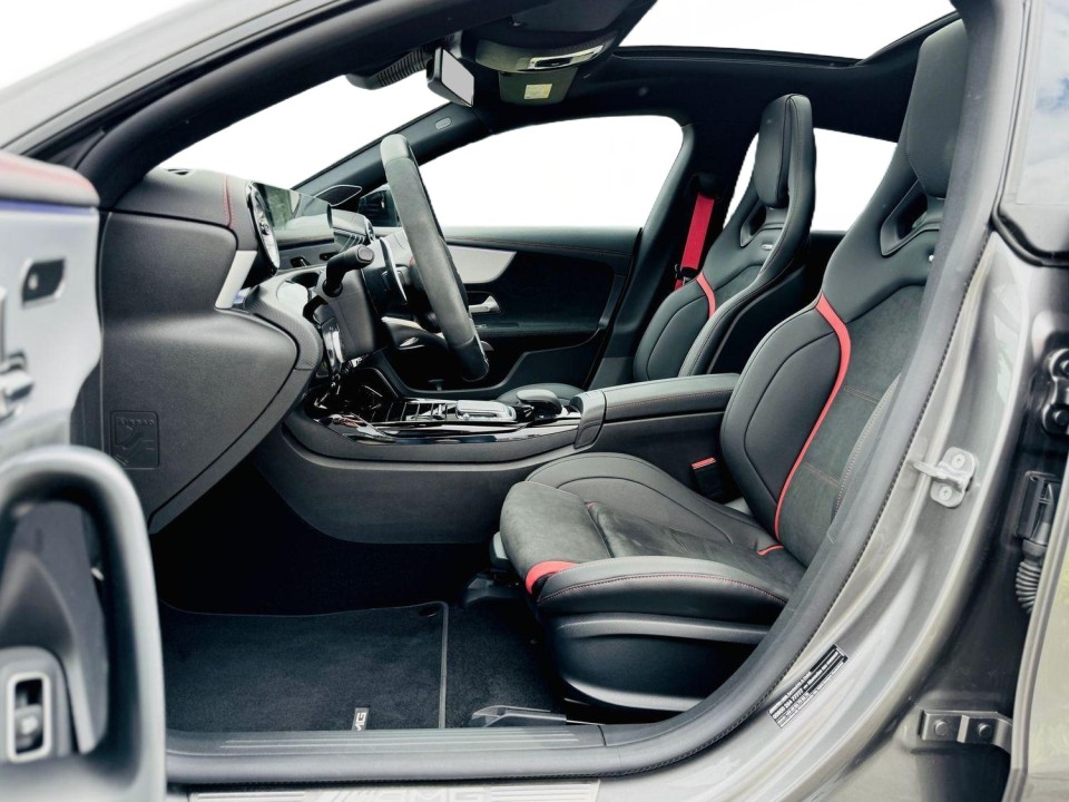 Mercedes-Benz CLA AMG 35 4MATIC Shooting Brake - foto 8