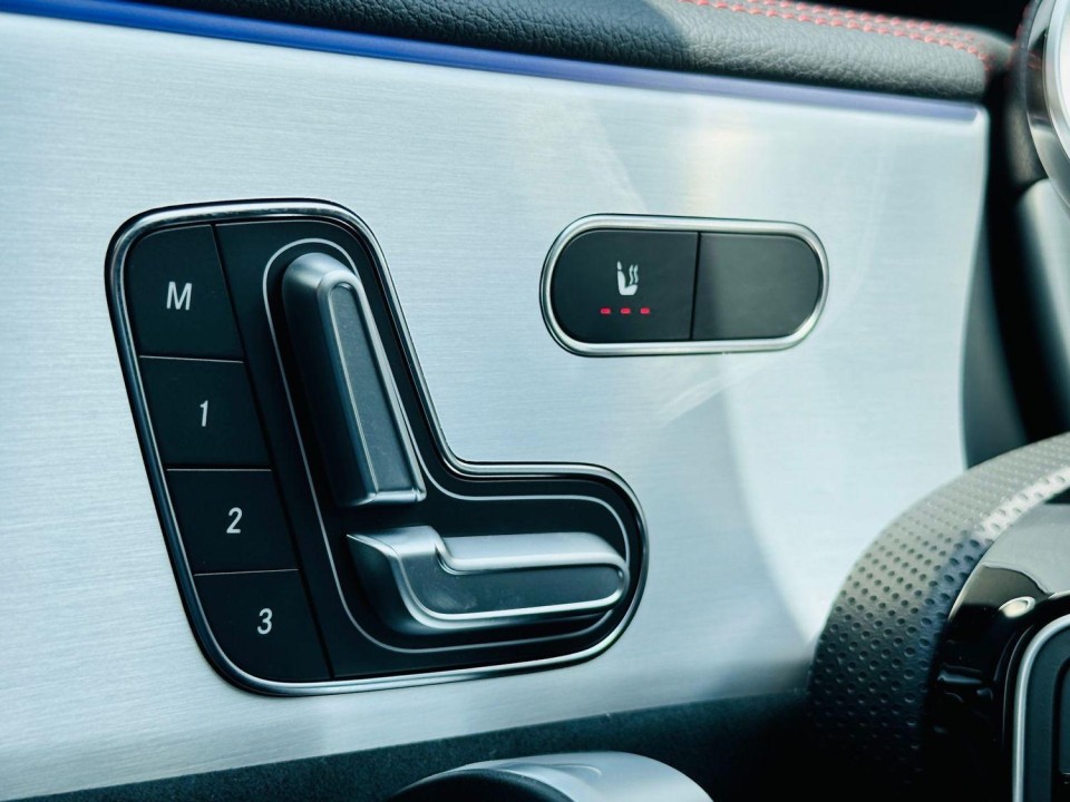 Mercedes-Benz CLA AMG 35 4MATIC Shooting Brake - foto 18