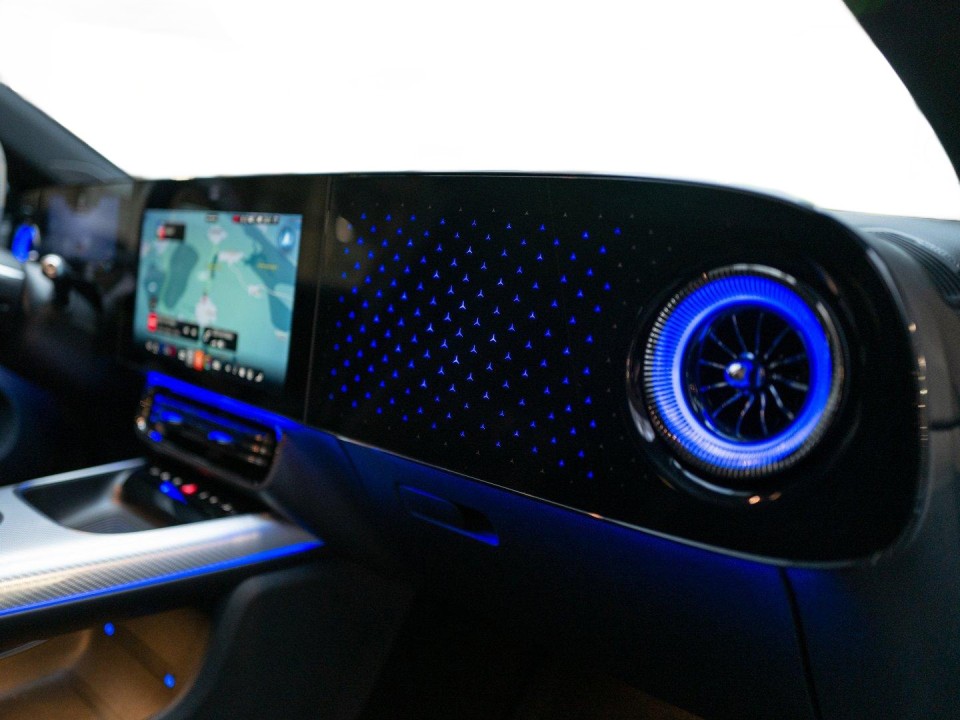 Mercedes-Benz CLA 250 EQ - foto 14