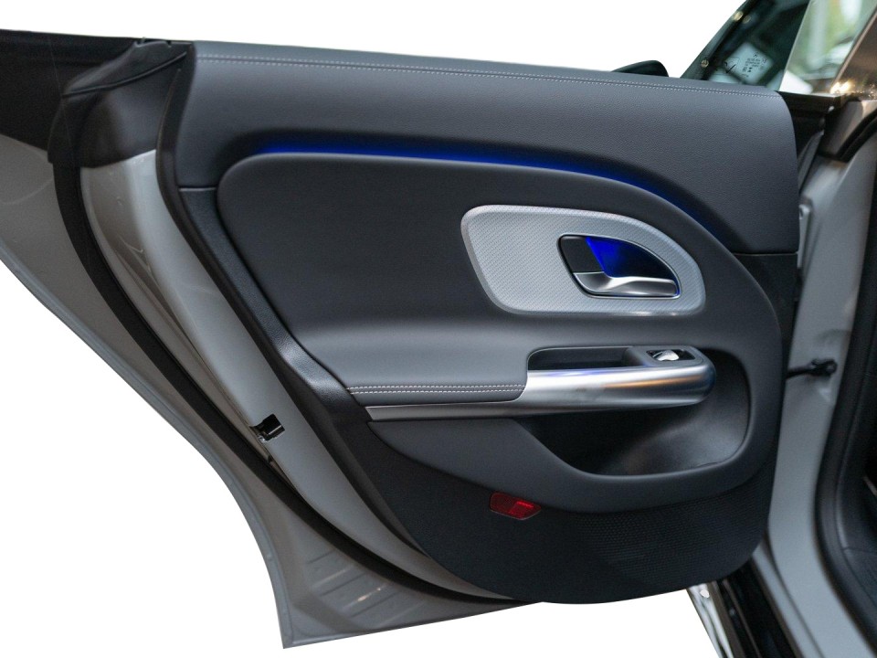 Mercedes-Benz CLA 250 EQ - foto 21