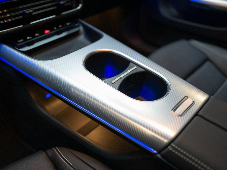 Mercedes-Benz CLA 250 EQ - foto 15