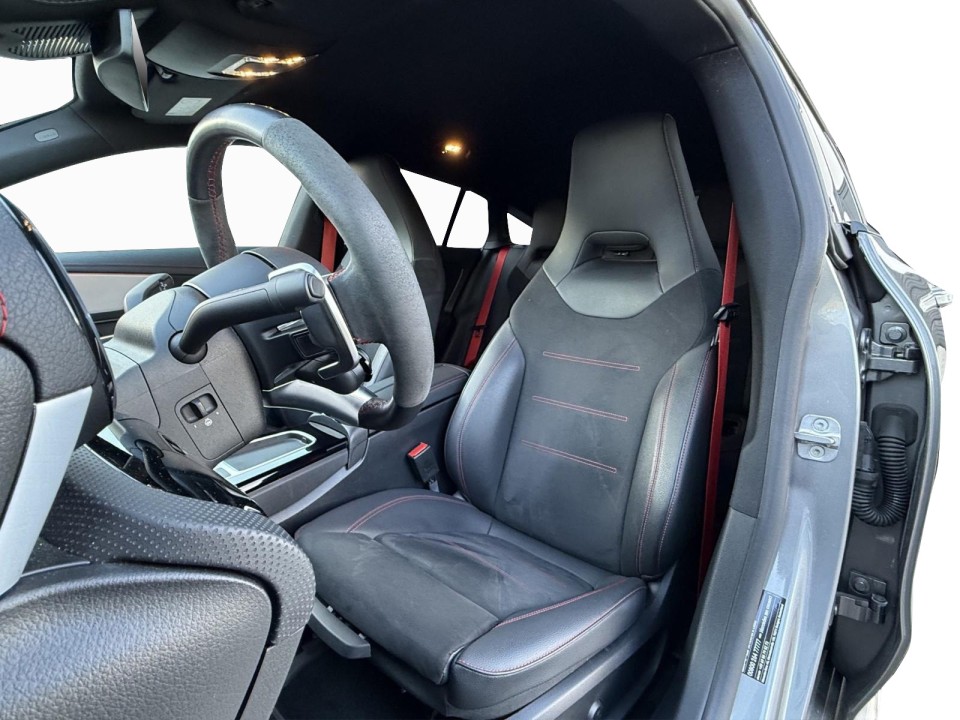 Mercedes-Benz CLA AMG 45s 4MATIC Shooting Brake - foto 10