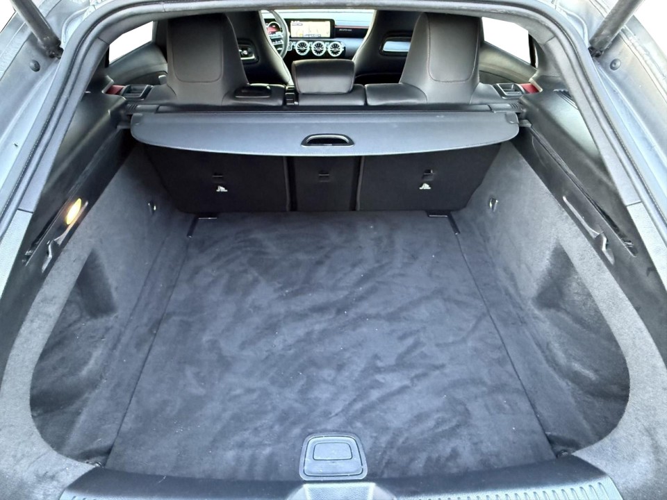 Mercedes-Benz CLA AMG 45s 4MATIC Shooting Brake - foto 31