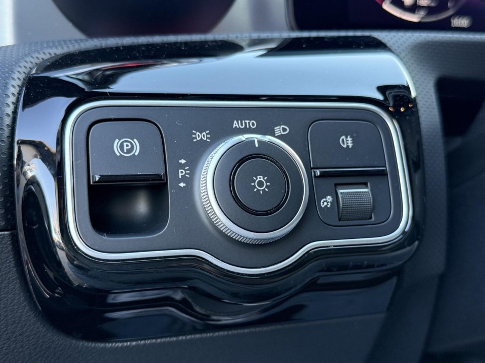 Mercedes-Benz CLA AMG 45s 4MATIC Shooting Brake - foto 18