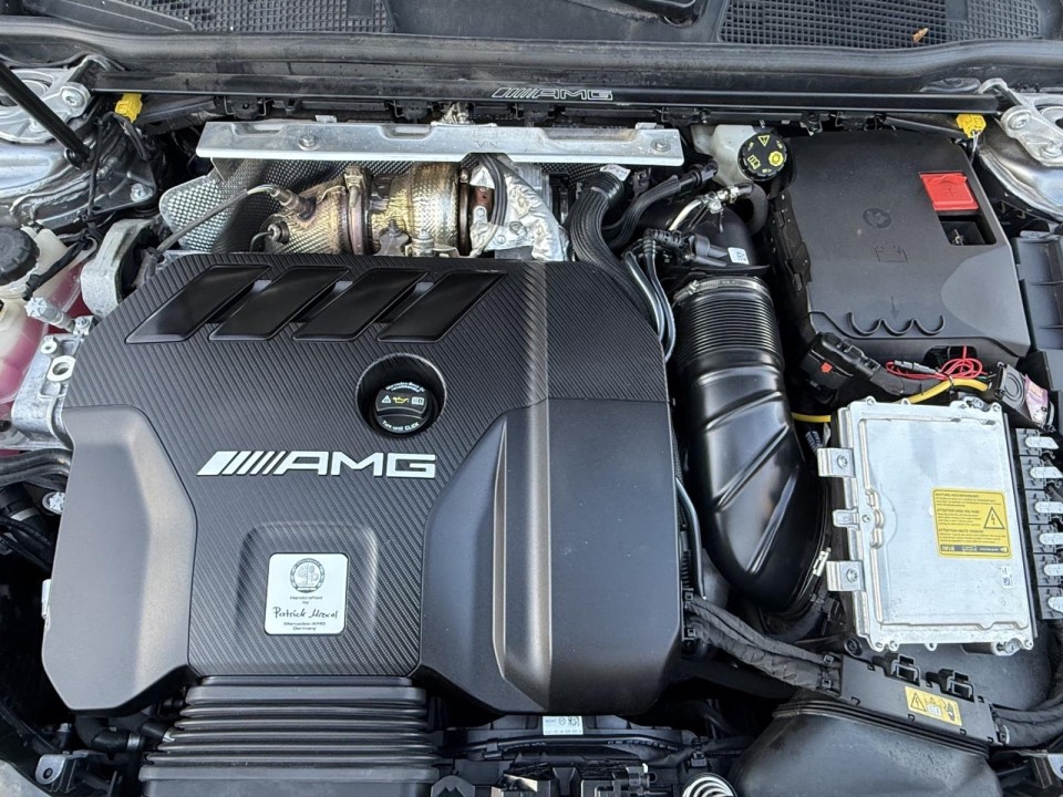 Mercedes-Benz CLA AMG 45s 4MATIC Shooting Brake - foto 32