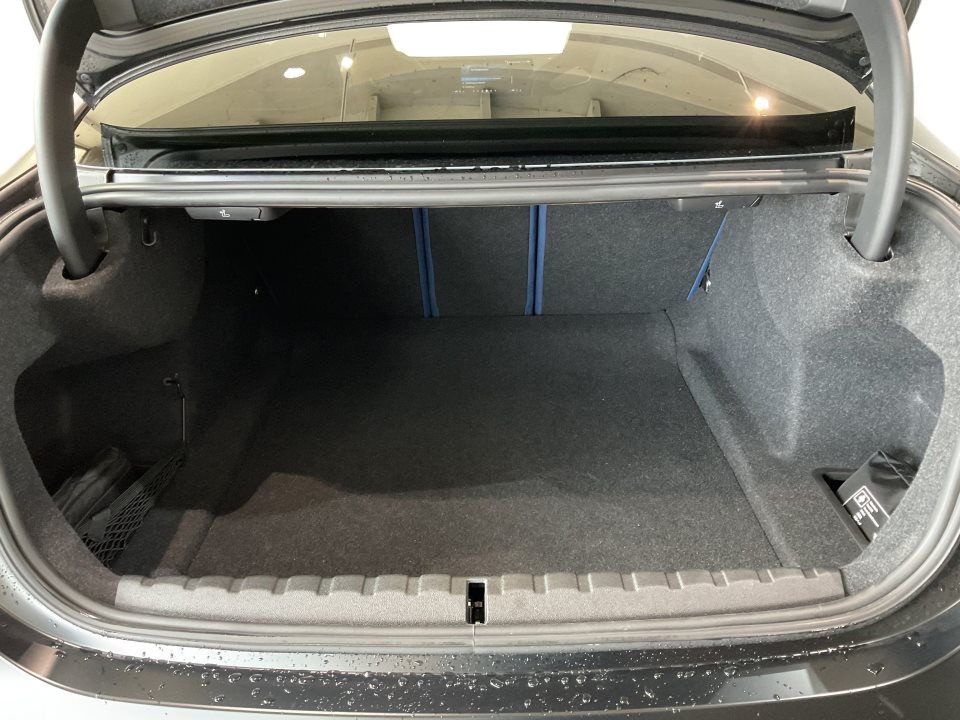 BMW M4 Competition - foto 11