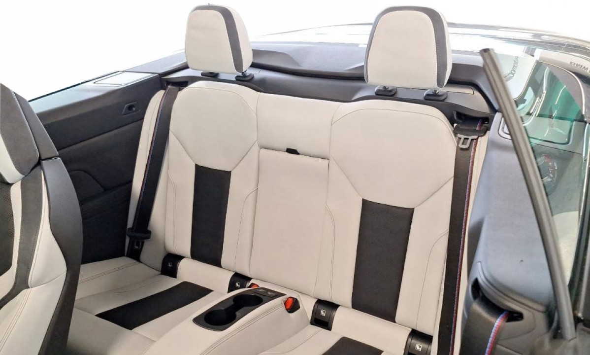 BMW M4 Competition xDrive Cabrio (5)