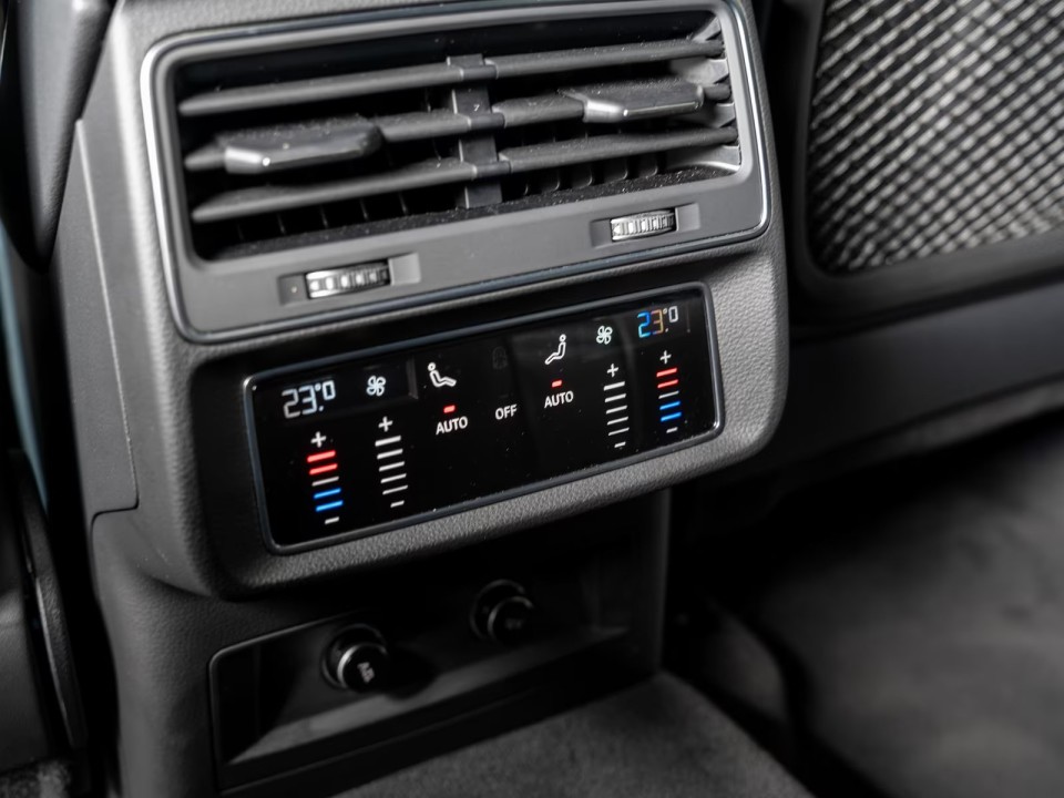 Audi Q8 50TDI quattro tiptronic S-Line - foto 18