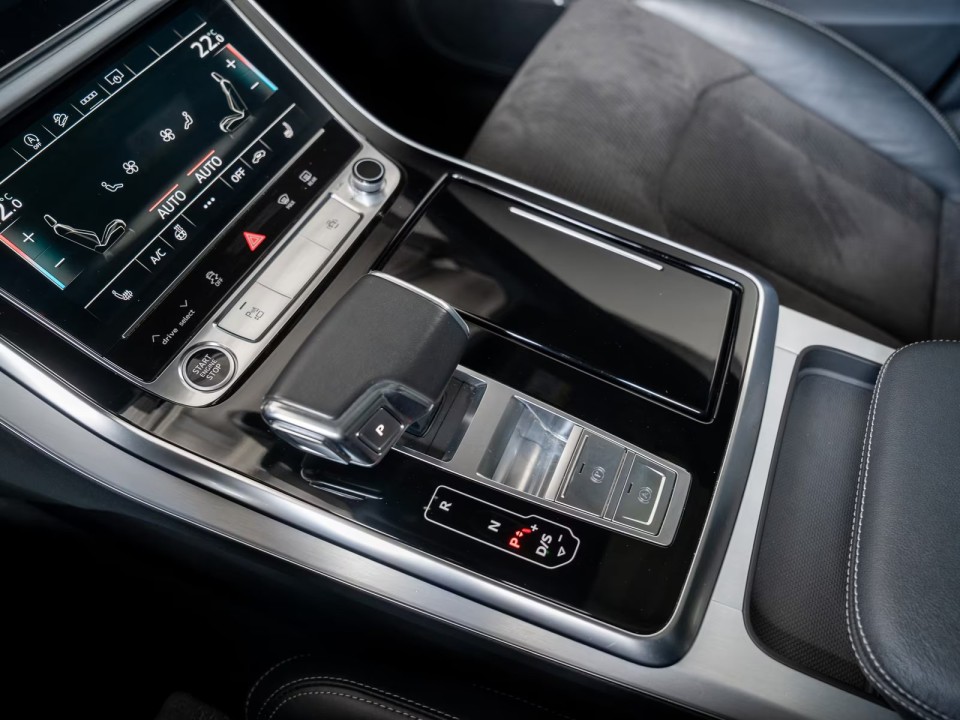 Audi Q8 50TDI quattro tiptronic S-Line - foto 10