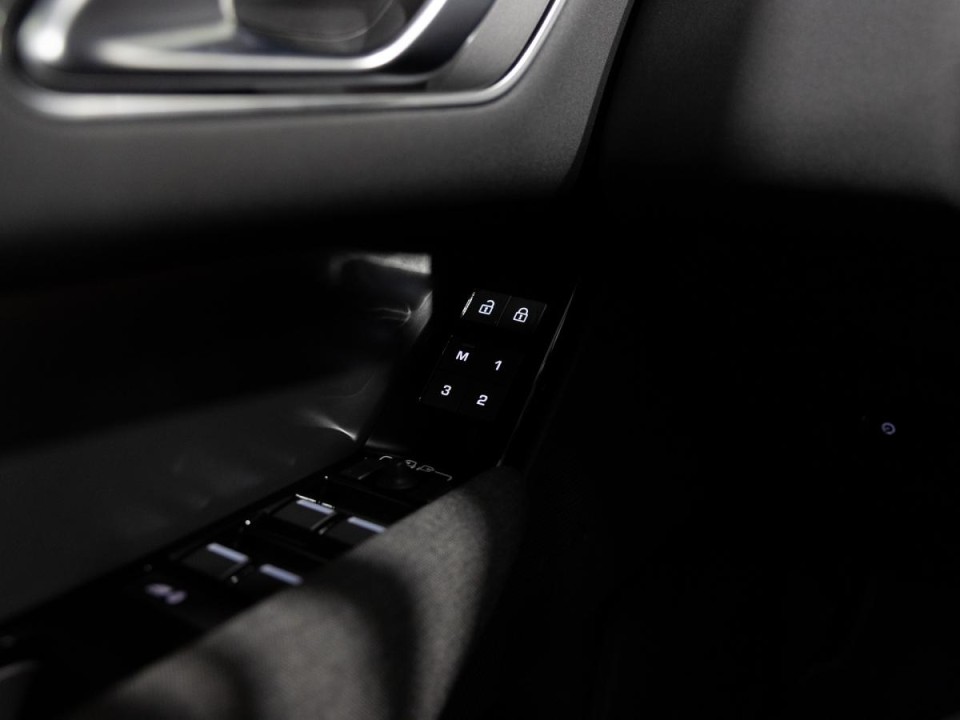 Land Rover Range Rover Velar D300 DYNAMIC HSE - foto 10