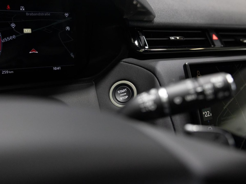 Land Rover Range Rover Velar D300 DYNAMIC HSE - foto 15