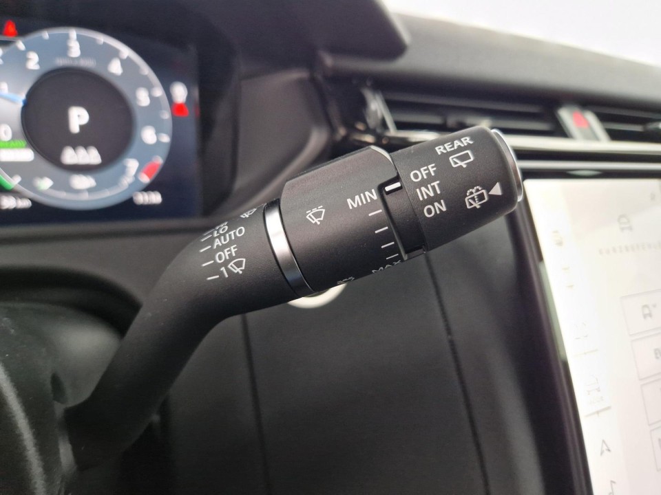 Land Rover Range Rover Velar P400e S - foto 17