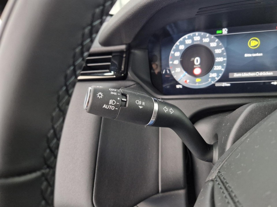 Land Rover Range Rover Velar P400e S - foto 18