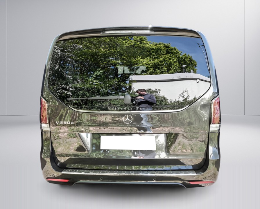 Mercedes-Benz V 250d Long AMG Line (4)