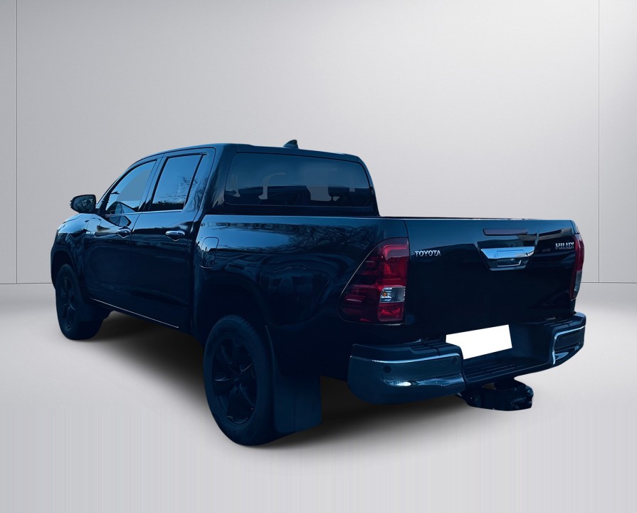 Toyota Hilux 2.4D Comfort (5)