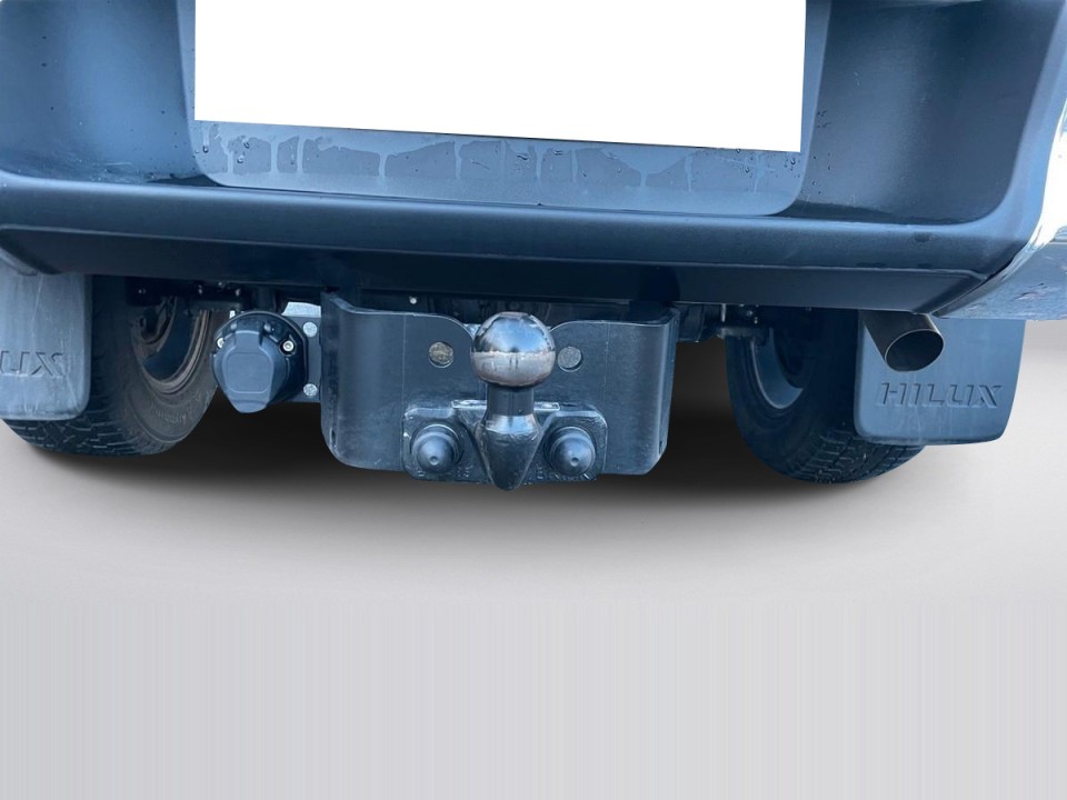 Toyota Hilux 2.4D Comfort - foto 17