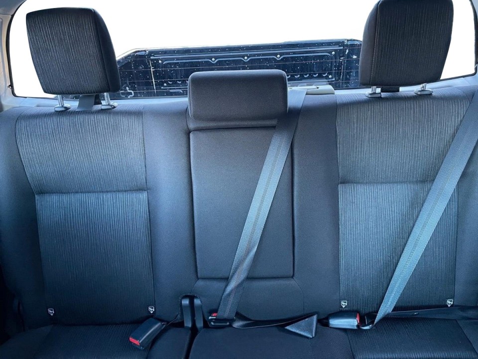 Toyota Hilux 2.4D Comfort - foto 11