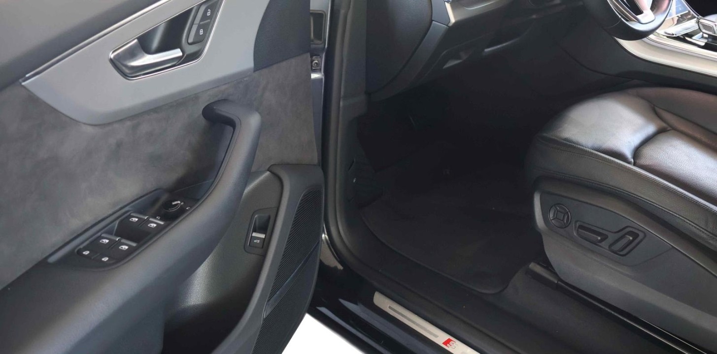 Audi Q8 50TDI quattro tiptronic S-Line - foto 23