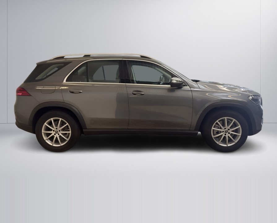 Mercedes-Benz GLE 400e 4MATIC (2)