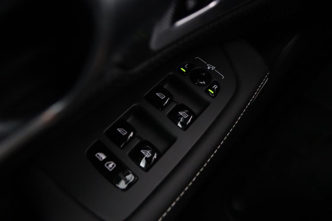 Volvo S90 T8 Recharge AWD Ultimate Dark - foto 39