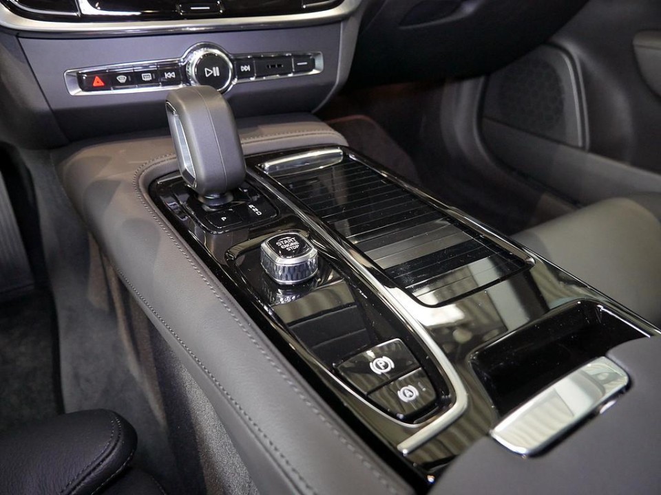 Volvo S90 T8 Recharge AWD Ultimate Dark - foto 13