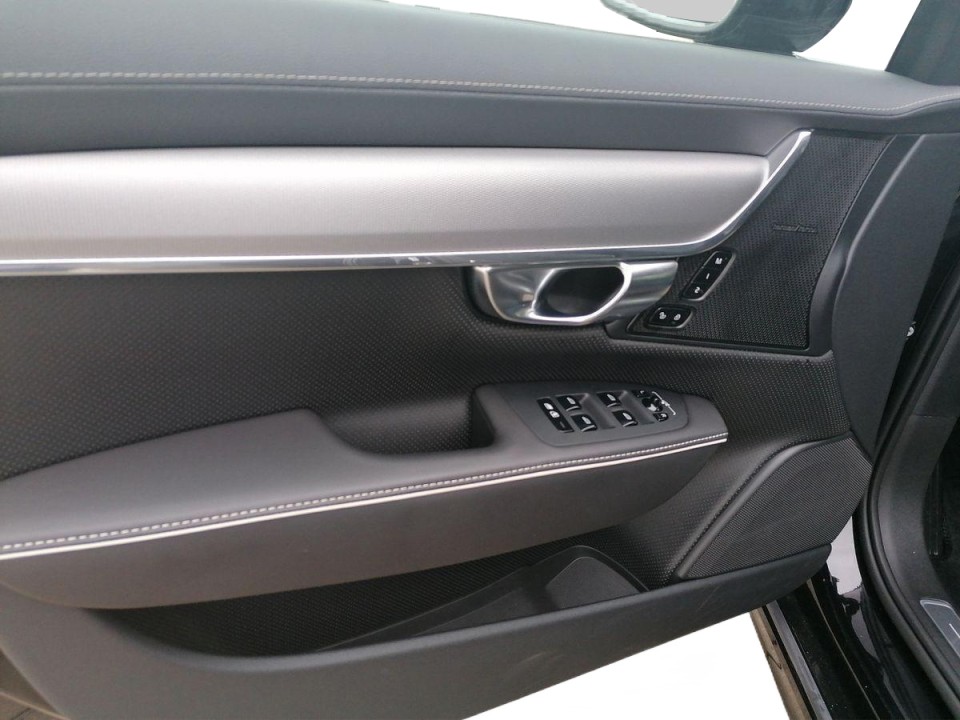 Volvo S90 T8 Recharge AWD - foto 18