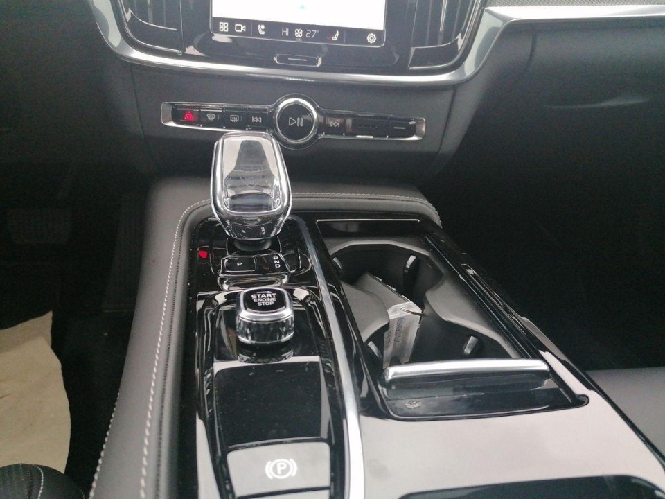 Volvo S90 T8 Recharge AWD - foto 16