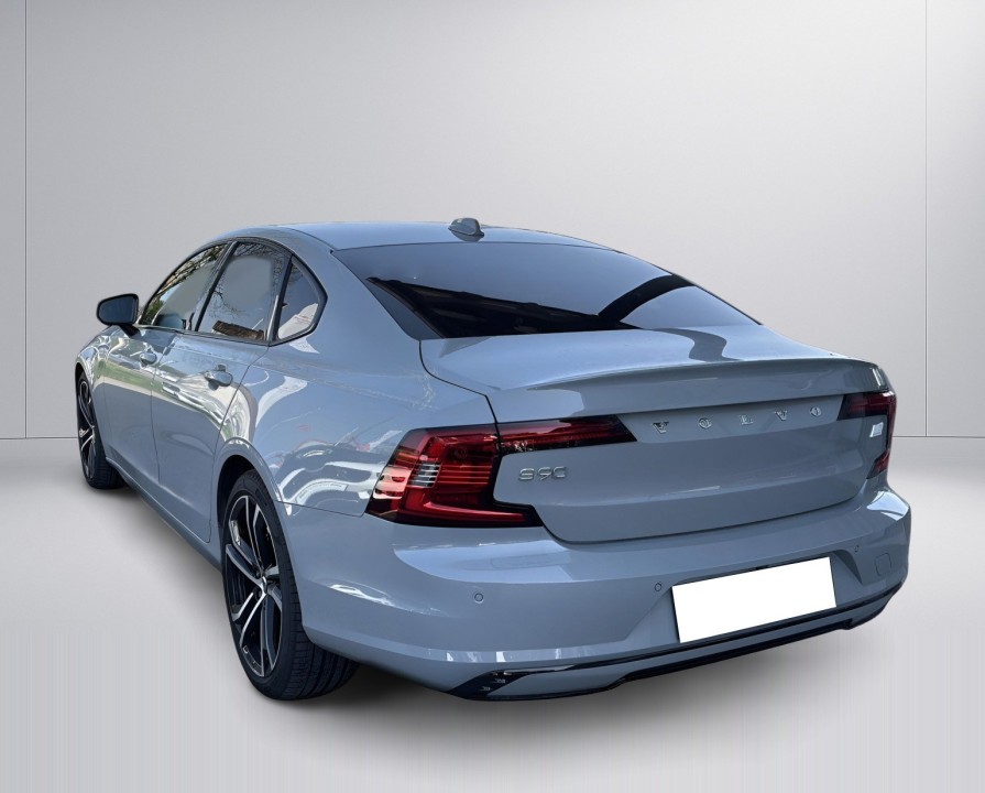 Volvo S90 T8 Recharge AWD Plus Dark (5)