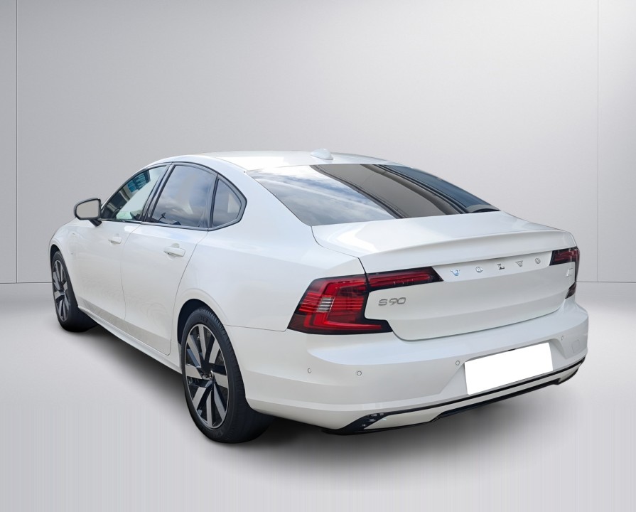 Volvo S90 T8 Recharge AWD Plus Dark (4)