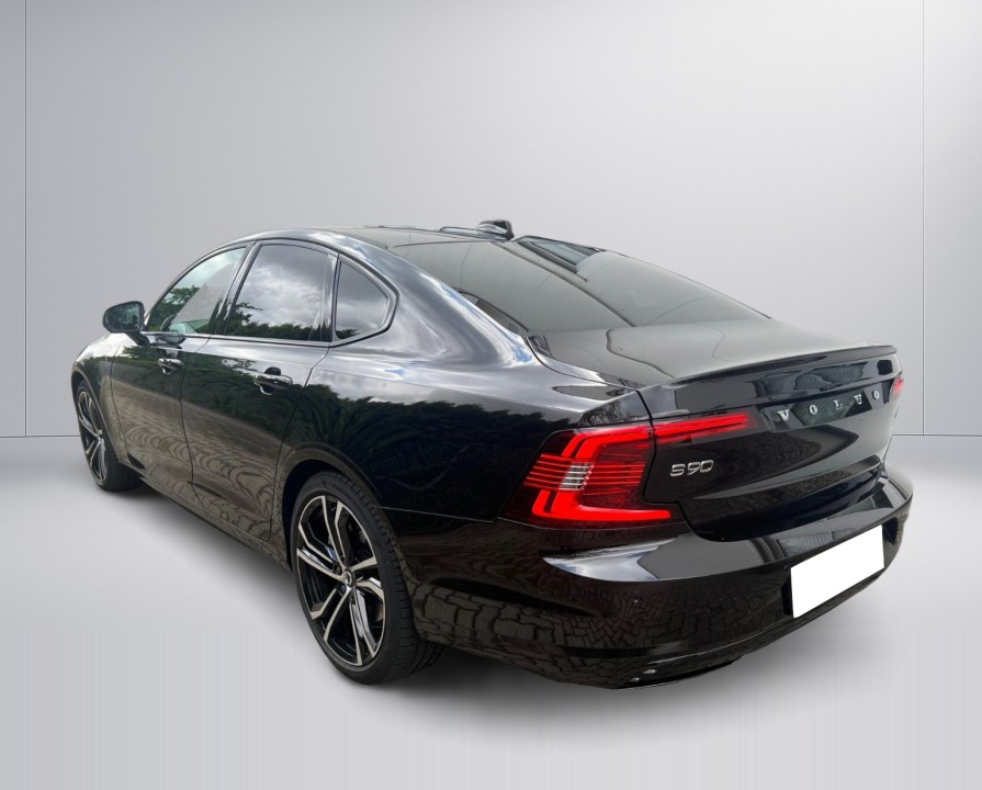 Volvo S90 T8 Recharge AWD Plus Dark (4)