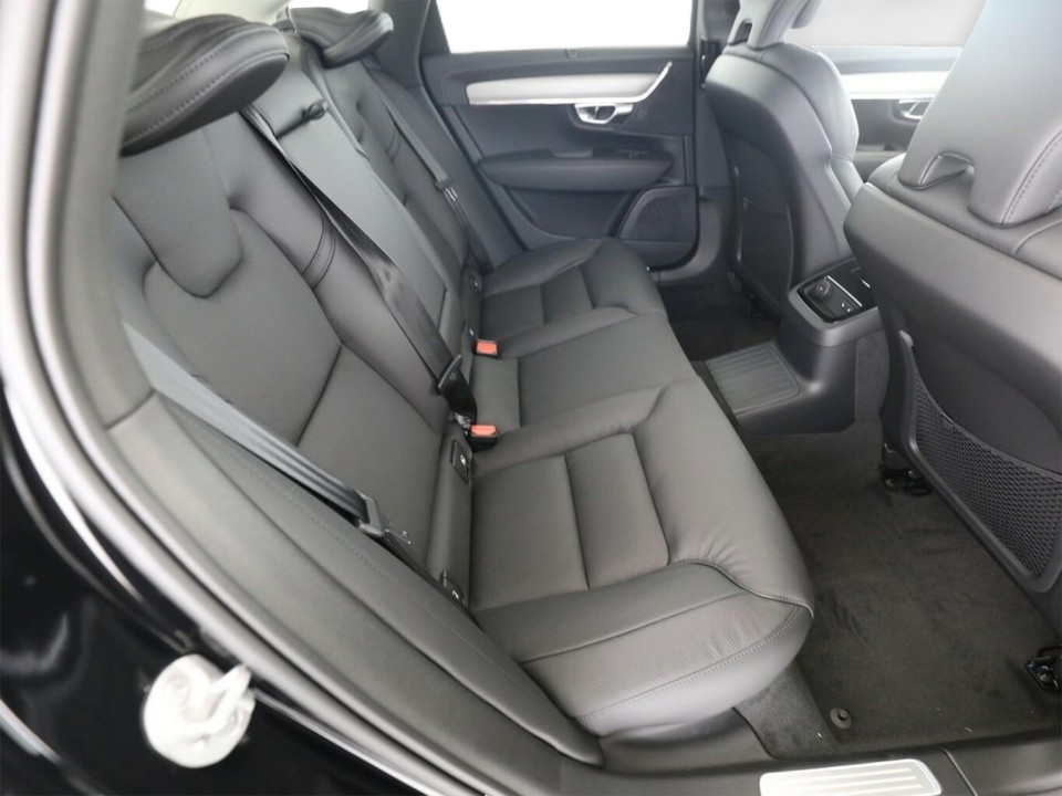 Volvo S90 T8 Recharge AWD Ultimate Dark (4)