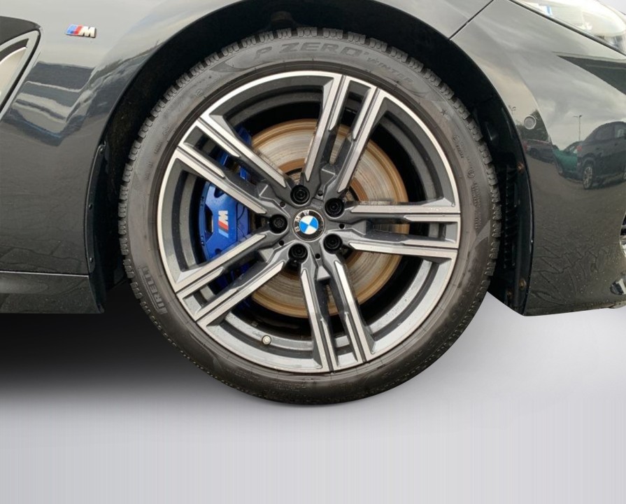 BMW Seria 8 M850i xDrive Coupe - foto 12