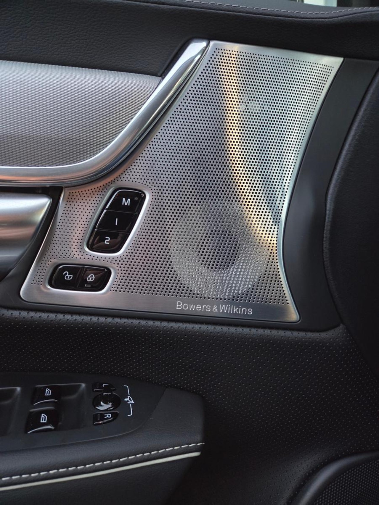 Volvo S90 T8 Recharge AWD Ultimate Dark - foto 7