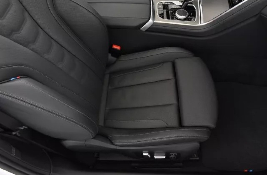 BMW Seria 8 840i Cabrio - foto 7