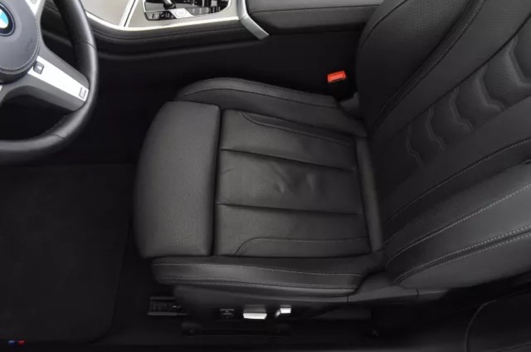 BMW Seria 8 840i Cabrio - foto 6