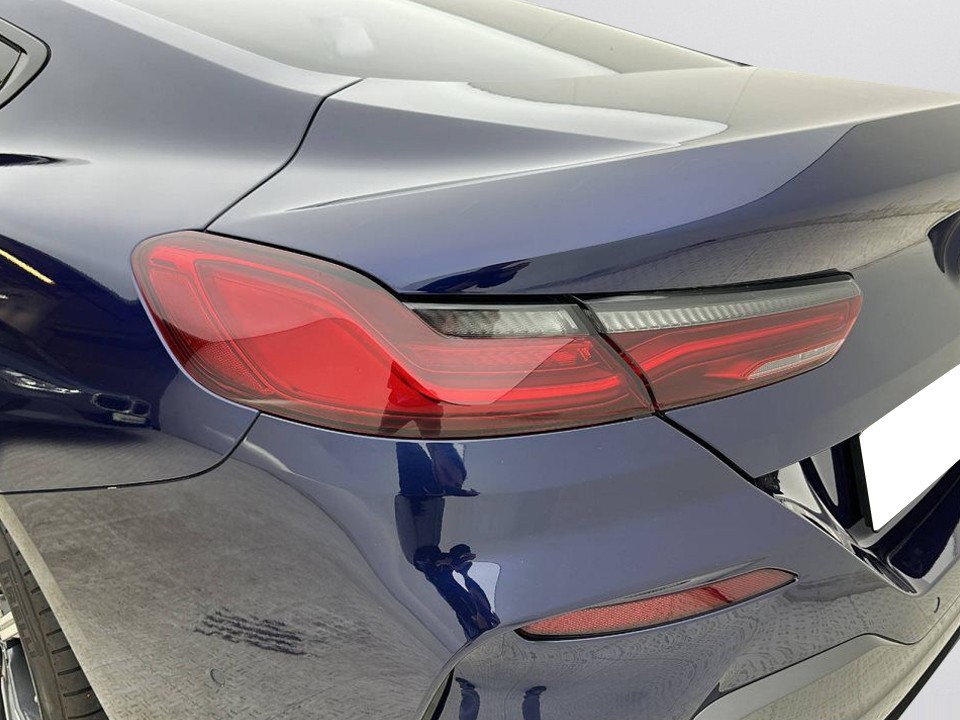 BMW Seria 8 840i Coupe - foto 12