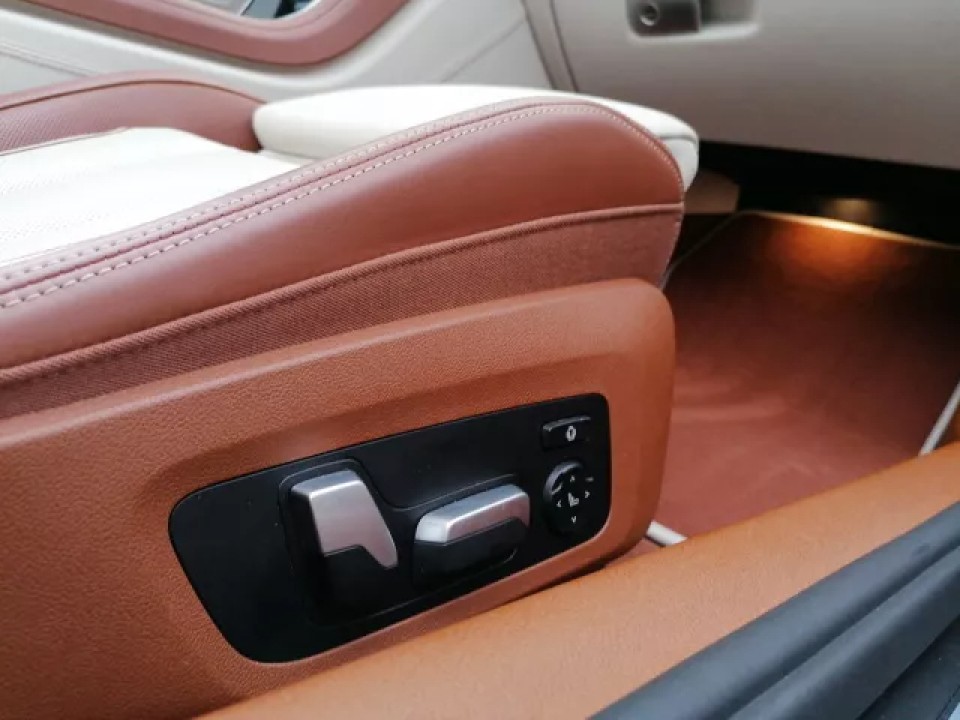 BMW Seria 8 840d xDrive Cabriolet - foto 16