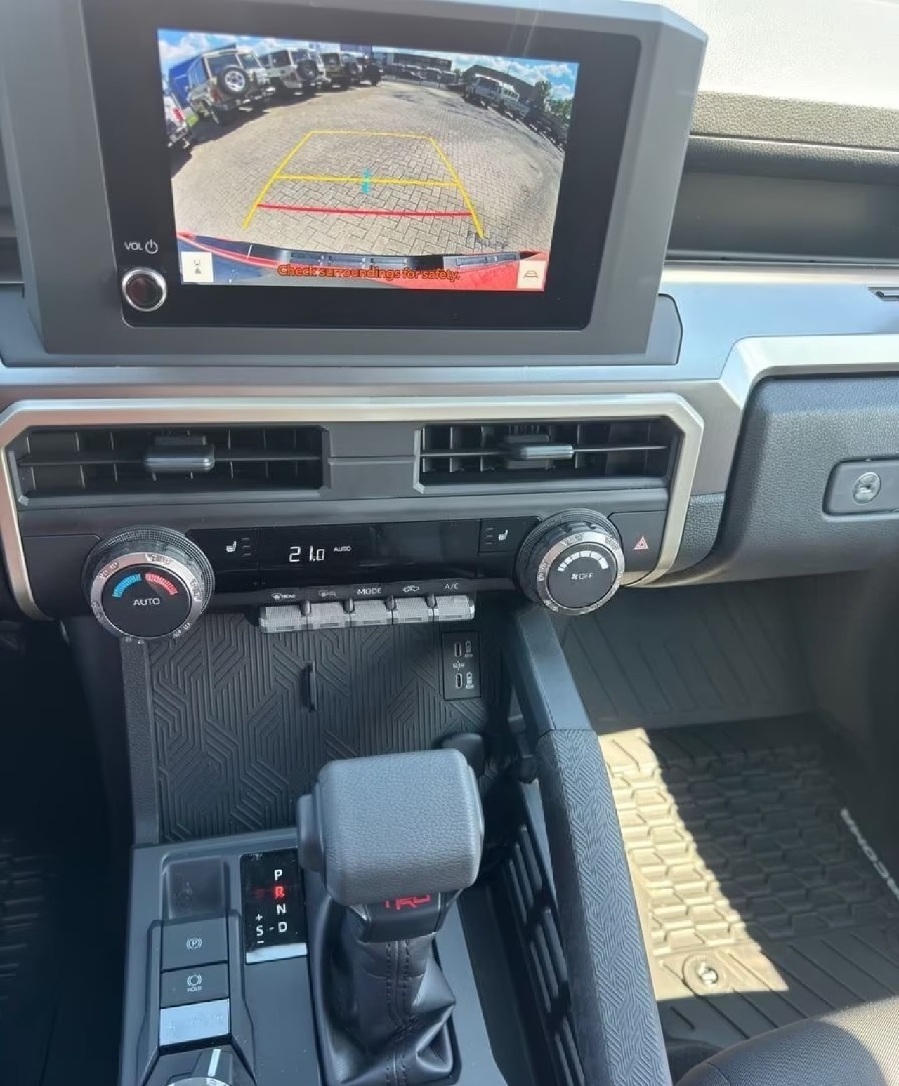 Toyota Tacoma - foto 9