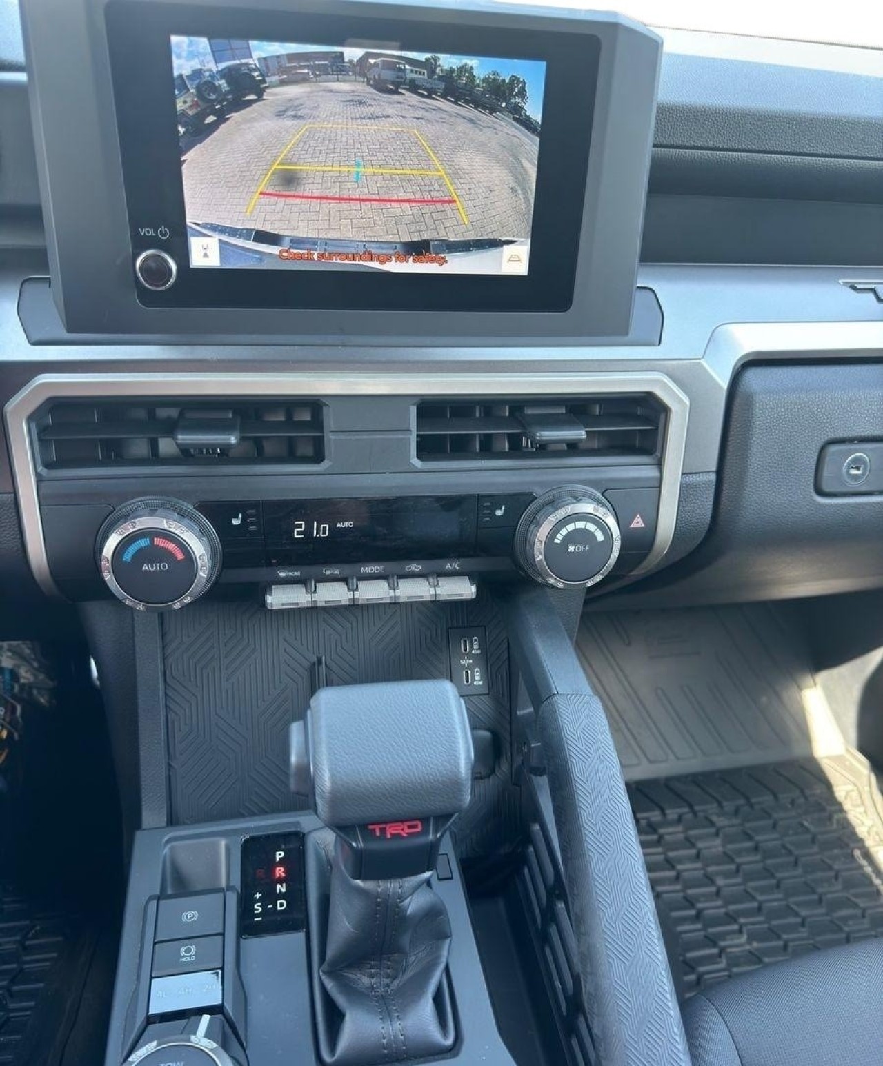 Toyota Tacoma - foto 9