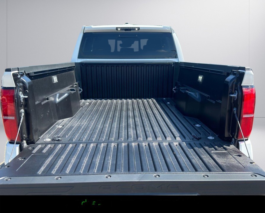 Toyota Tacoma - foto 14