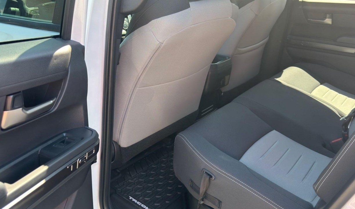 Toyota Tacoma - foto 6