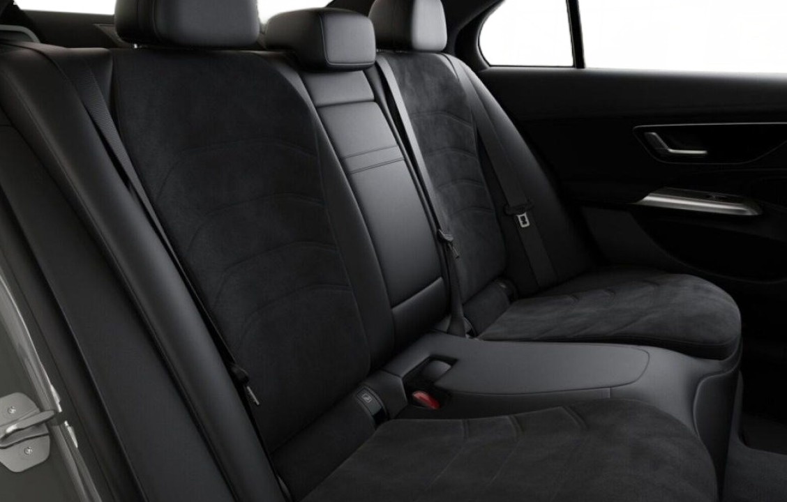 Mercedes-Benz E 400e 4MATIC AMG Line - foto 9