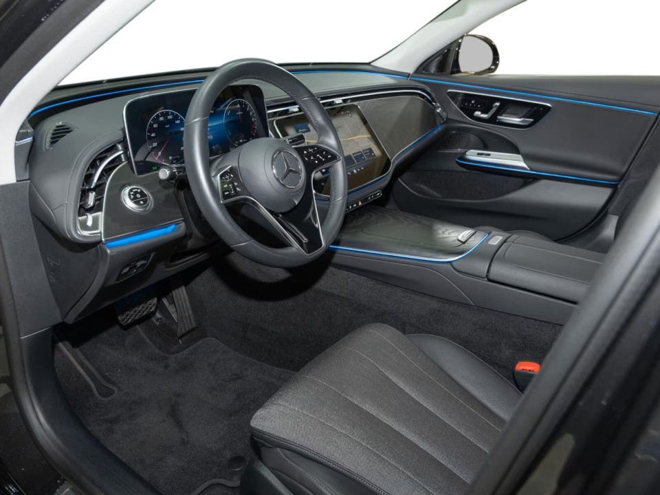 Mercedes-Benz E 300de - foto 9