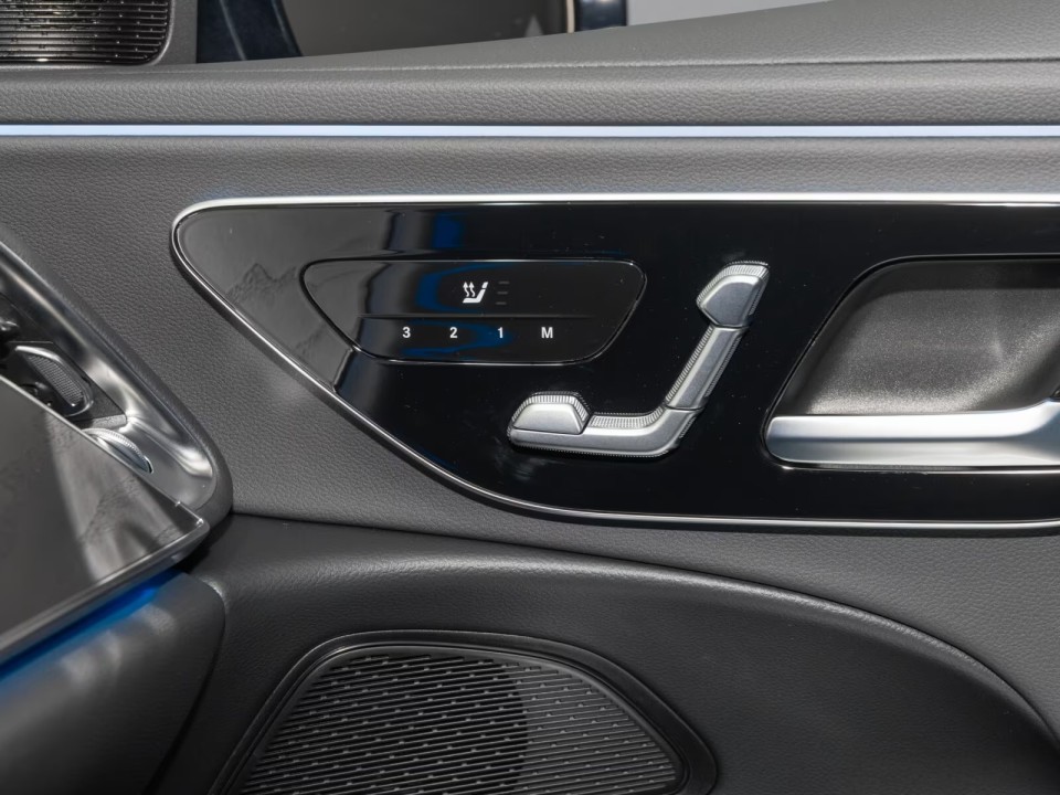 Mercedes-Benz E 300de - foto 17