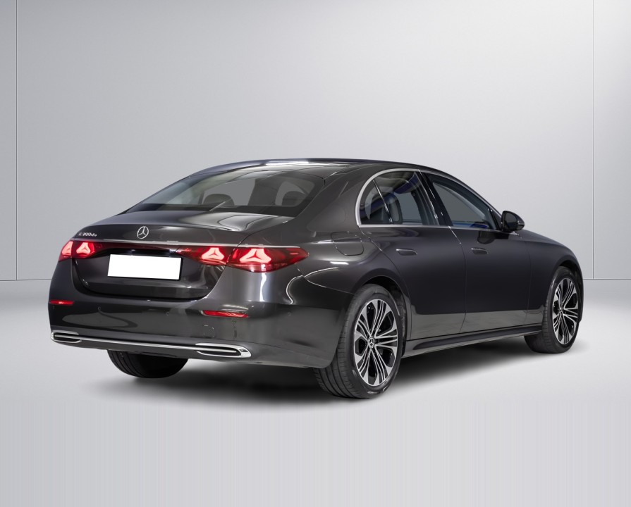 Mercedes-Benz E 300de (4)