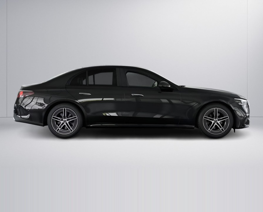 Mercedes-Benz E 300e AMG (4)