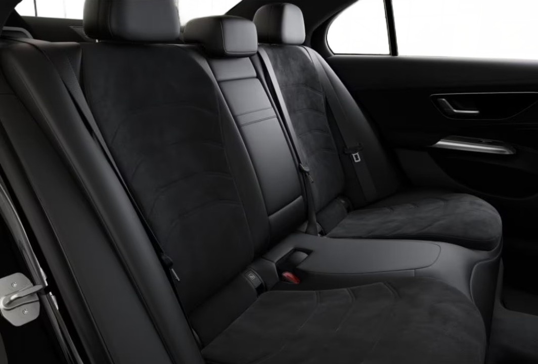 Mercedes-Benz E 300e AMG - foto 11