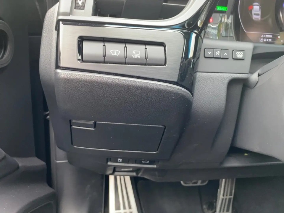 Lexus Seria ES 300h F-Sport - foto 13